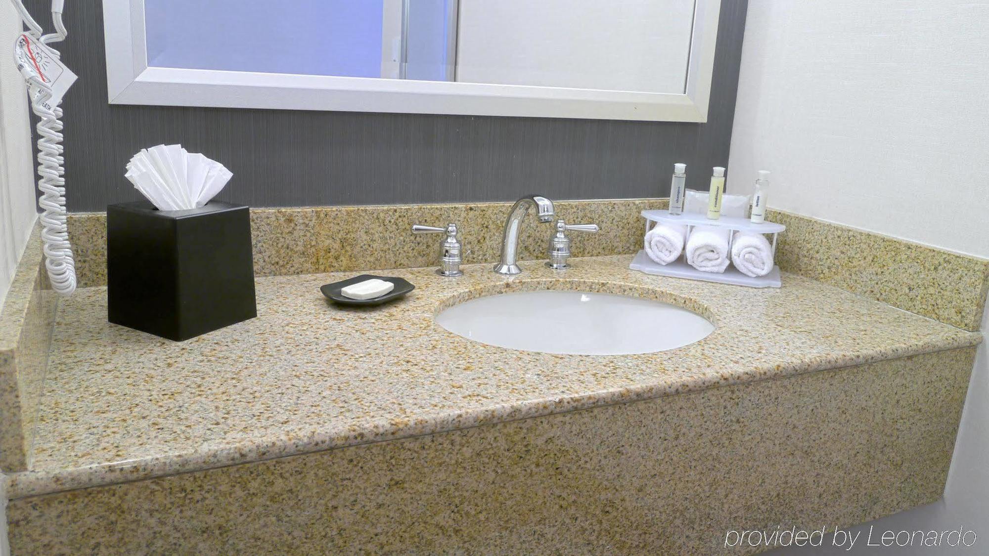 Holiday Inn Express Stamford, An Ihg Hotel Zimmer foto